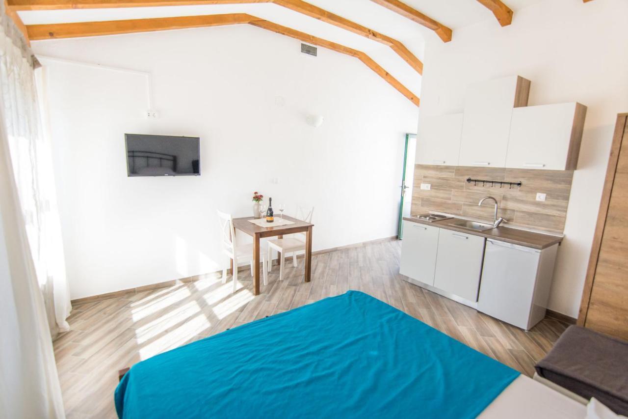 Apartments Tarragon Ugrinici エクステリア 写真