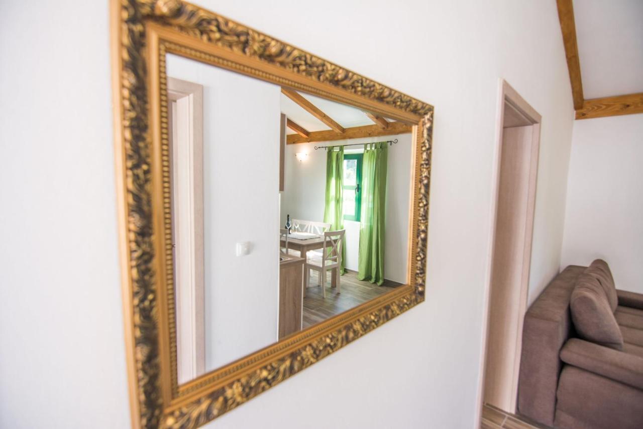Apartments Tarragon Ugrinici エクステリア 写真
